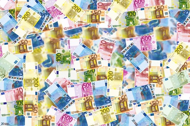 Compromissione dell’identità professionale e suo risarcimento: no ad una percentuale della retribuzione (C. App. Catanzaro 16.9.2021, rel. Murgida)